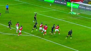 الشوط الأول.. الجيش الملكي يضرب الأهلي بهدف دون رد