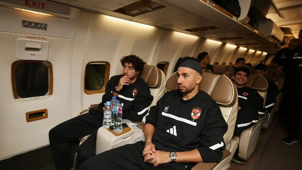 بعثة الأهلي تعود للقاهرة بعد مباراة الجيش الملكي