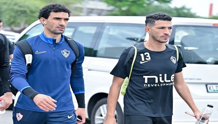 حافلة الزمالك تصل ملعب بيتر موكابا لمواجهة كايزر تشيفز في الكونفدرالية
