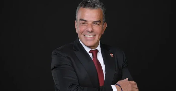 خالد مرتجي يؤازر الأهلي قبل مباراة الجيش الملكي