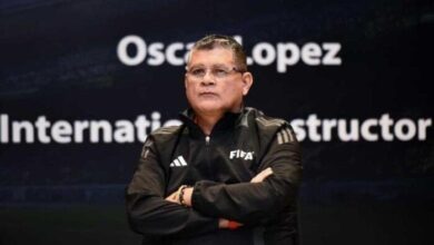 رئيس لجنة الحكام يتابع أداء طاقم مباراة مسار وأسوان في دوري المحترفين