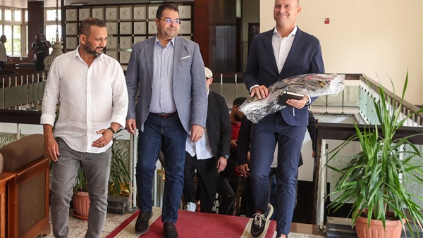 رد فعل إدارة الأهلي ناحية توروب عقب لقاء الجيش الملكي