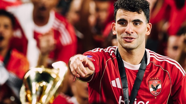 رد فعل عاجل ورسمي من الأهلي بعد لقطة زيزو مع نائب الزمالك