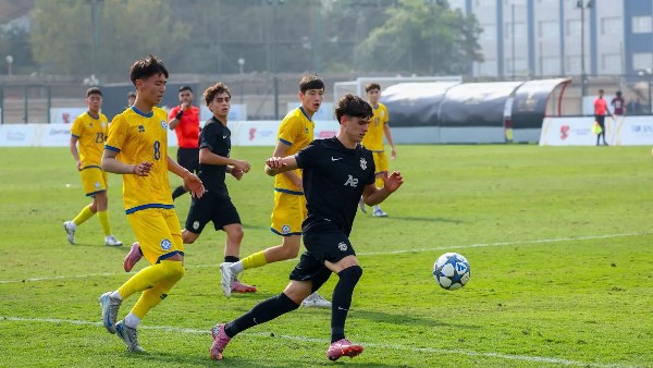 سبورتنج لشبونة يتعادل مع منتخب كازاخستان ببطولة الأهلي للناشئين