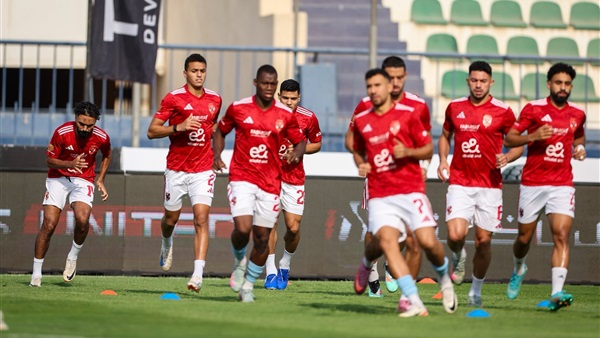 عاجل| استبعاد 3 لاعبين من الأهلي في السوبر المصري