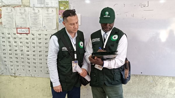 فريق من منظمة التعاون الإسلامي يتابعون سير انتخابات مجلس النواب بلجان وسط البلد