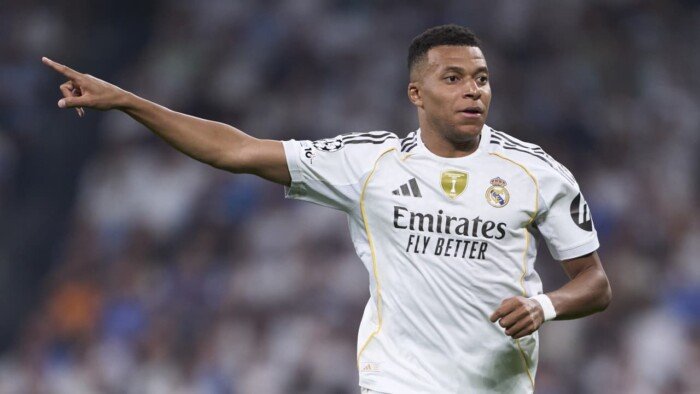 كيليان مبابي يتوج بجائزة لاعب الأسبوع في دوري أبطال أوروبا