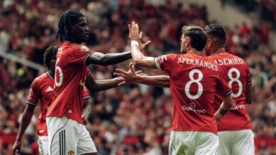 مانشستر يونايتد يفوز بثنائية على كريستال بالاس في الدوري الإنجليزي