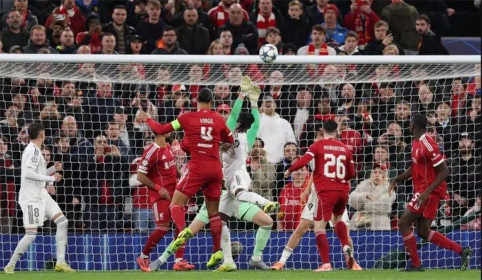 مشاهدة مباراة ليفربول ضد آيندهوفن بدوري أبطال أوروبا اليوم