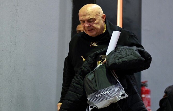 مصدر داخل الزمالك يوضح: عقوبة فيفا بسبب مستحقات جروس.. ورفع إيقاف القيد فور سداد الغرامة