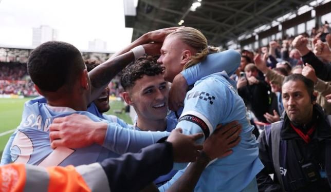 هالاند يقود تشكيل مانشستر سيتي الأساسي أمام ليدز بالدوري الإنجليزي