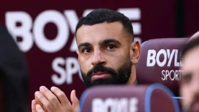 هداف الدوري الإنجليزي الممتاز يدعم قرار سلوت الجريء بإبقاء صلاح على دكة البدلاء