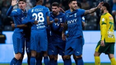 الهلال يواصل مطاردة الصدارة بفوز صعب على الخليج بالدوري السعودي