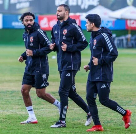 مران الأهلي.. توروب يعقد محاضرة للاعبين وفقرات خططية متنوعة