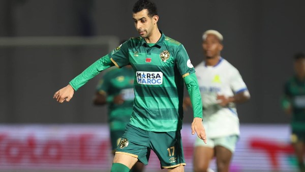 مستقبل يوسف بلعمري يشتعل بين الرجاء والأهلي.. مهلة أخيرة قبل الحسم