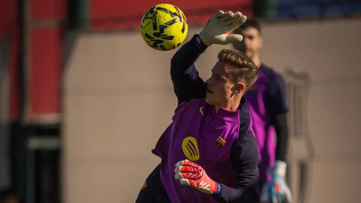 نادي برشلونة: تير شتيغن يعود إلى التدريبات الجماعية