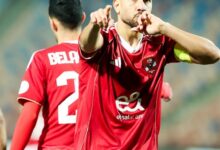 رئيس شرفي جديد لـ الأهلي.. طلب عاجل من صديق الخطيب