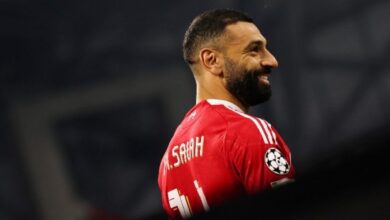 تعليق مؤثر من ليفربول بشأن رحيل محمد صلاح عن الريدز