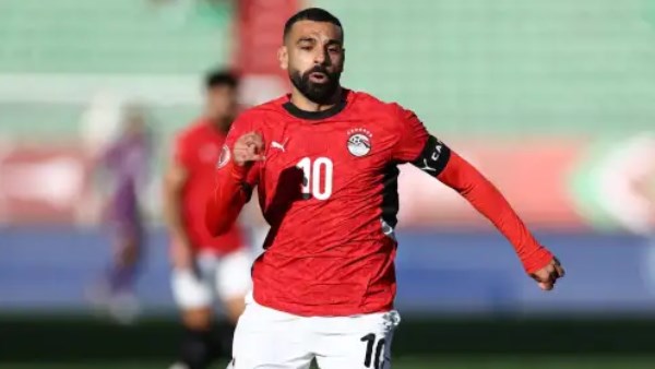 رئيس بعثة منتخب مصر يكشف موقف محمد صلاح من مواجهة إسبانيا