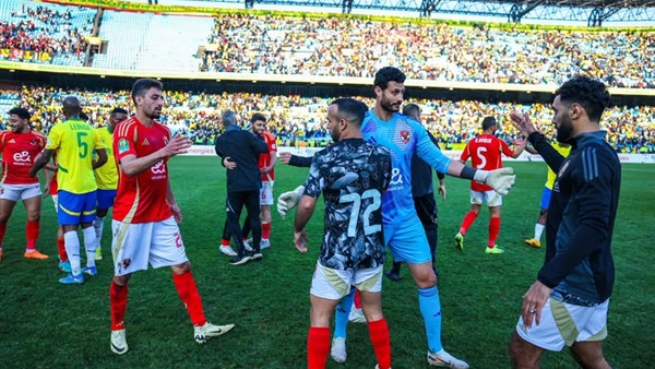 كيف يفكر الأهلي في بديل أسامة هلال؟.. تابع التفاصيل