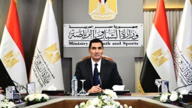 بدعوة من السعودية.. وزير الرياضة يصل جدة مرافقاً بعثة المنتخب الوطنى