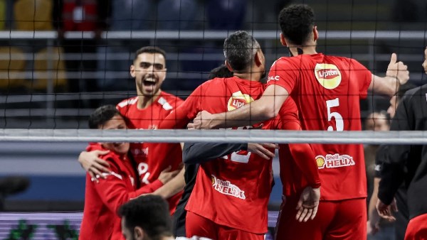 الأهلي يتوج بطلا لدوري الطائرة على حساب الزمالك