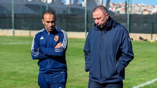 مقصلة في الأهلي.. مفاجأة بشأن مستقبل مدير الكرة داخل القلعة الحمراء