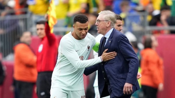 هوجو إكتيكي يتألق مع منتخب فرنسا ضد البرازيل