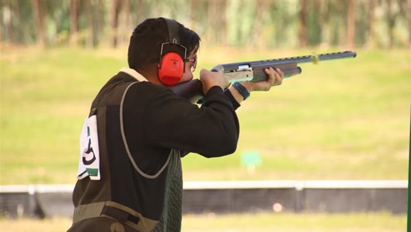 كراوية يخطف الذهب والأجانب يشعلون المنافسة في البطولة العالمية للجائزة الكبرى للرماية