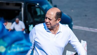 جمهور الأهلي مدي ضهره للاعيبه معرفش ليه