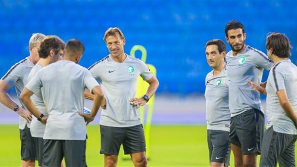 قرار عاجل من الاتحاد السعودي بشأن رينارد عقب رباعية مصر