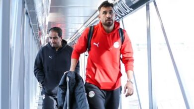 منتخب مصر يصل إسبانيا بعد رباعية السعودية