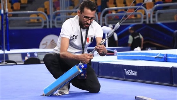 بالصور.. تركيب الأجهزة استعدادا لبطولة العالم للجمباز الفني القاهرة 2026