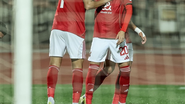 عاجل| الدوري السعودي يخطف نجم الأهلي مقابل 5 مليون دولار