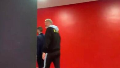 قبل مواجهة جامايكا.. مدرب الكونغو يهرب من المؤتمر الصحفي بسبب إنذار حريق