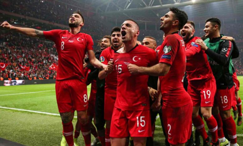 تركيا تعود لكأس العالم بعد الفوز على كوسوفو