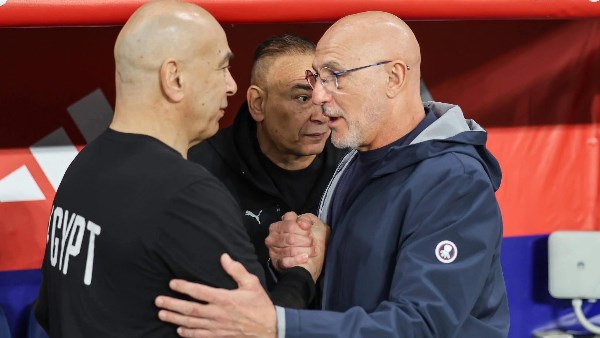 شغل عالي .. هشام يكن يُشيد بأداء منتخب مصر أمام إسبانيا