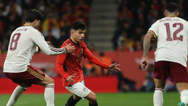 الاتحاد الإسباني يُدين واقعة عنصرية خلال مباراة مصر وإسبانيا