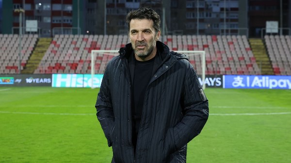 بوفون يكشف موقفه وجاتوزو من الرحيل عن إيطاليا بعد فشل التأهل للمونديال