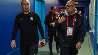 بعثة منتخب مصر تعود إلى القاهرة بعد انتهاء معسكر إسبانيا.. صور