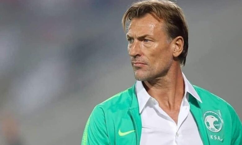 بعد الرباعية المصرية.. هيرفي رينارد مستمر في تدريب السعودية بكأس العالم