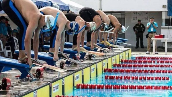 مشاركة 38 ناديًا من 19 دولة في بطولة العالم للسباحة بالزعانف بشرم الشيخ