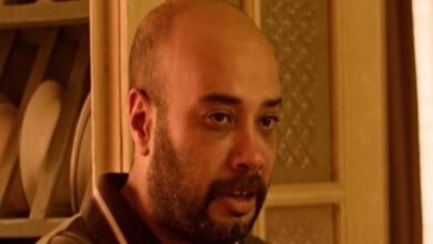 منع التصوير في جنازة والد حاتم صلاح