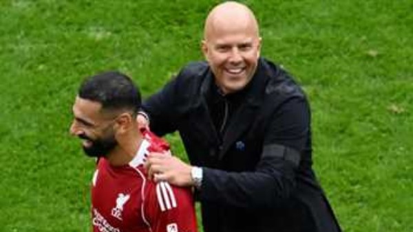 سباق لضم صلاح.. منافسة بين عملاق أوروبا وأندية الخليج وموقف صادم للريال