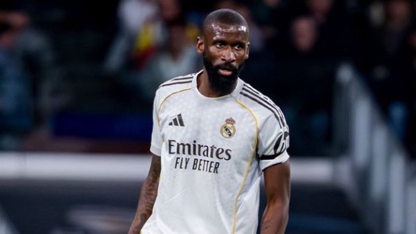 ريال مدريد يحسم تجديد عقد أنطونيو روديجير لموسم إضافي