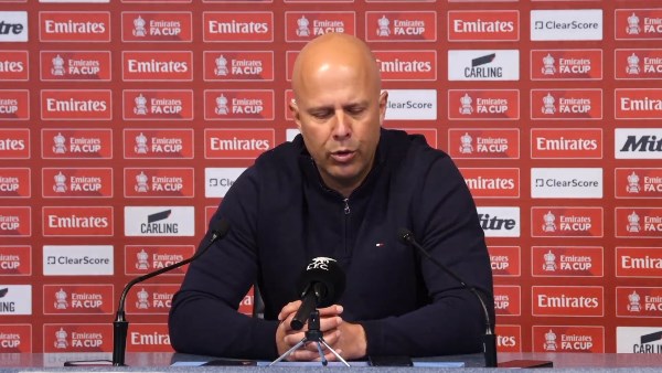 الأداء الجماعي أهم من الأخطاء الفردية