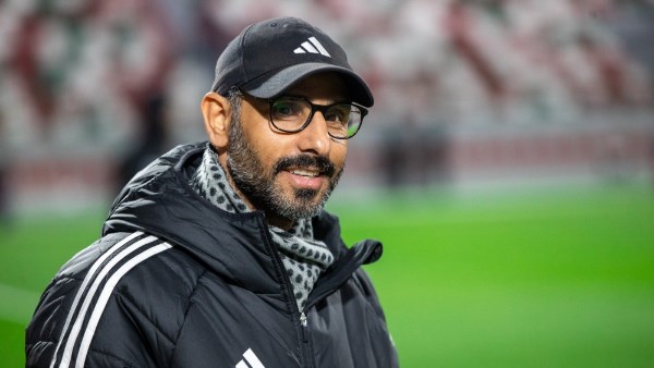 لم أتلق عرضًا لتدريب المنتخب السعودي.. وأنا رهن إشارة وطني