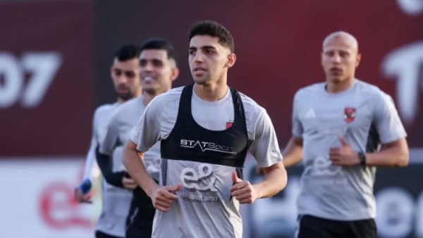 استعدادا لـ مباراة سيراميكا كليوباترا.. كوكا داخل التتش في أحدث ظهور