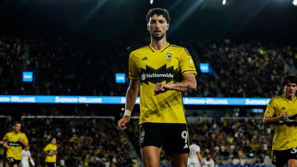 ثنائية حاسمة.. وسام أبو علي يقود كولومبوس كرو للفوز على أتالانتا