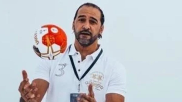 تطورات الحالة الصحية لـ حسين زكي مدرب يد سموحة